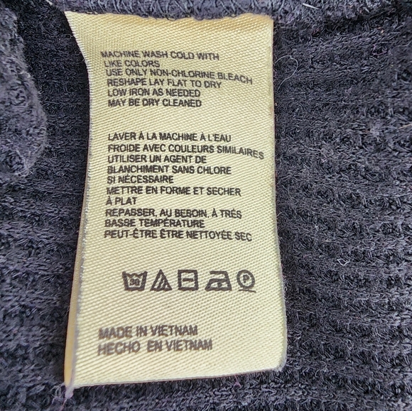 Pilcro Anthropologie Black Ruffle V-Neck Top Small - Picture 7 of 11